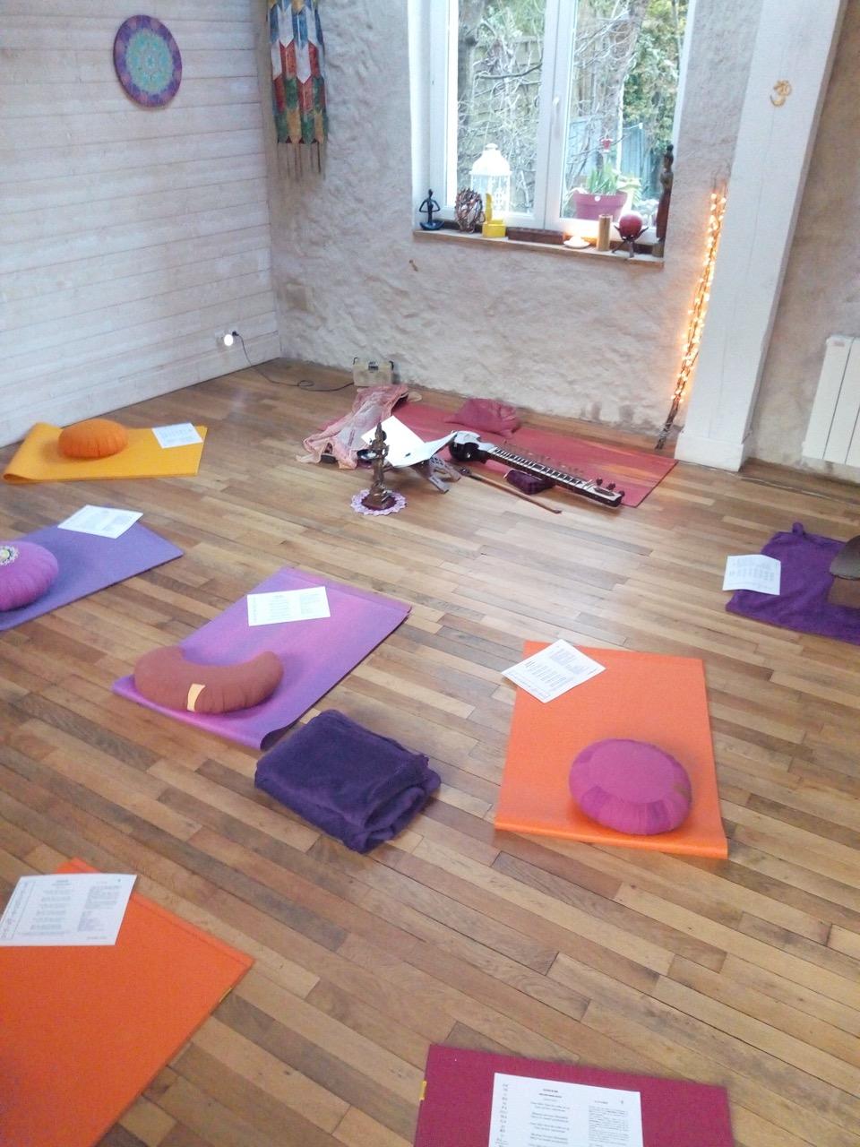 salle yoga maron